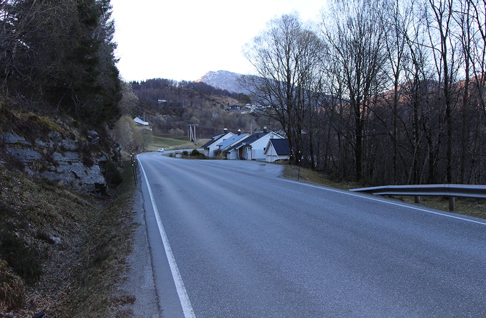 No kan det sjå ut til at fartsgrensa vert endra her på fv. 61 frå Torvika til Åheim. FOTO: Arkiv