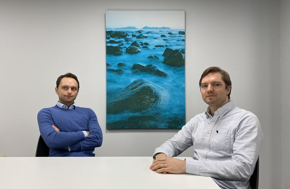 SATSAR: Ola Kvalheim (t.v.) og Tor Olav Seim (t.h.) har fått med seg Kenneth Brandal i tillegg til eit belgisk firma på laget. No satsar dei stort på torskeoppdrett på Nordvestlandet.