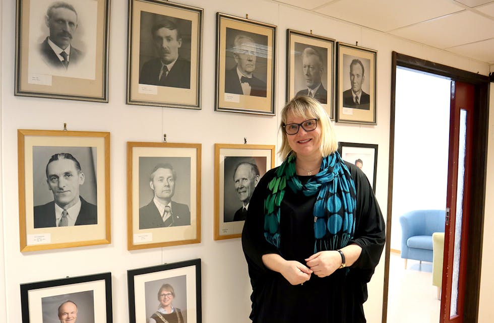 FØRST: Etter 177 år og 27 ulike, mannlege ordførarar, var det Lena Landsverk Sande som i 2015 vart den første kvinnelege ordføraren i Vanylven.