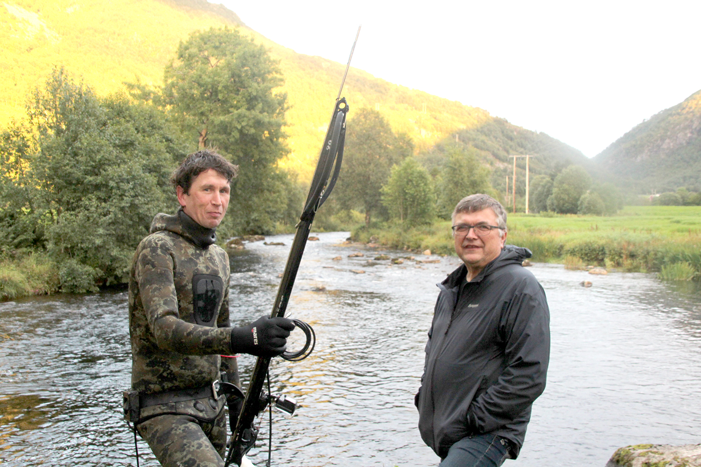 Prøver å ta ut pukkellaks frå elvane - Synste Møre