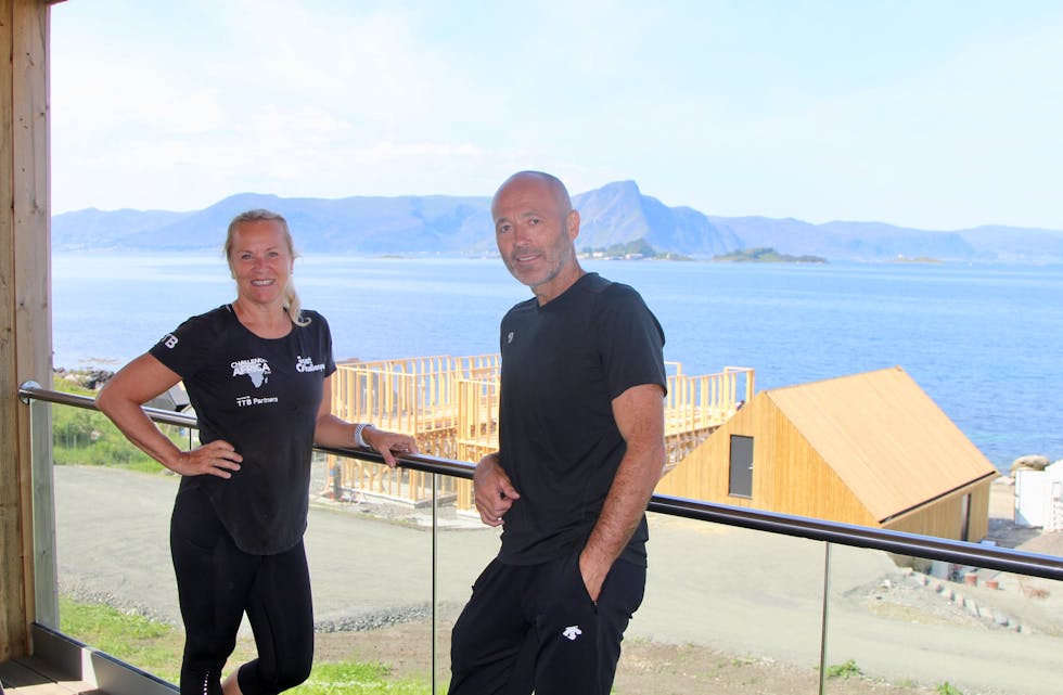 VANN KLASSE: Petter Kragset kan mellom anna skilte med siger i klassa i ultraløpet Mont Blanc Maraton for fem-seks år tilbake, og held forma godt ved like. Her i lag med kona Sissel Smaller.