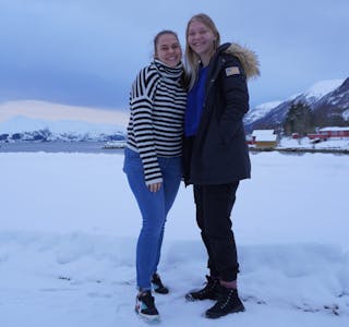 VÅRBRUS: Arinta Paulikaite og Jeanita Nordal i Vårbrus 4H.