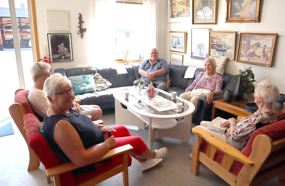 TRIVSEL OG INNTEKT: Brukthandelen Møteplassen er no endeleg i full drift att. FOTO: Tanja Thunem/Arkiv