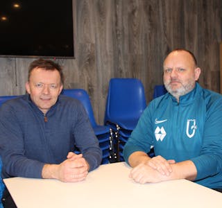 LEIARSKIFTE: Runar Vik har hatt øvste ansvaret i Vanylven FK i sidan oppstarten i 2019, men no tek Ottar Inge Rusten over vervet.