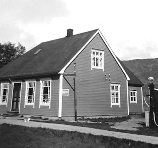 GAMLEHANDELSLAGET i Knardalen, truleg 
rett før krigen. Foto: Privat Martinus Lillerøvde/ Magni Ljoså