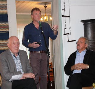 FORTELJARKVELD: Elling Ulvestad var "programvert" medan  Asbjørn Lade (t.v) og Olav Harald Vik stod for muntert og tankevekkjande forteljarstoff.
