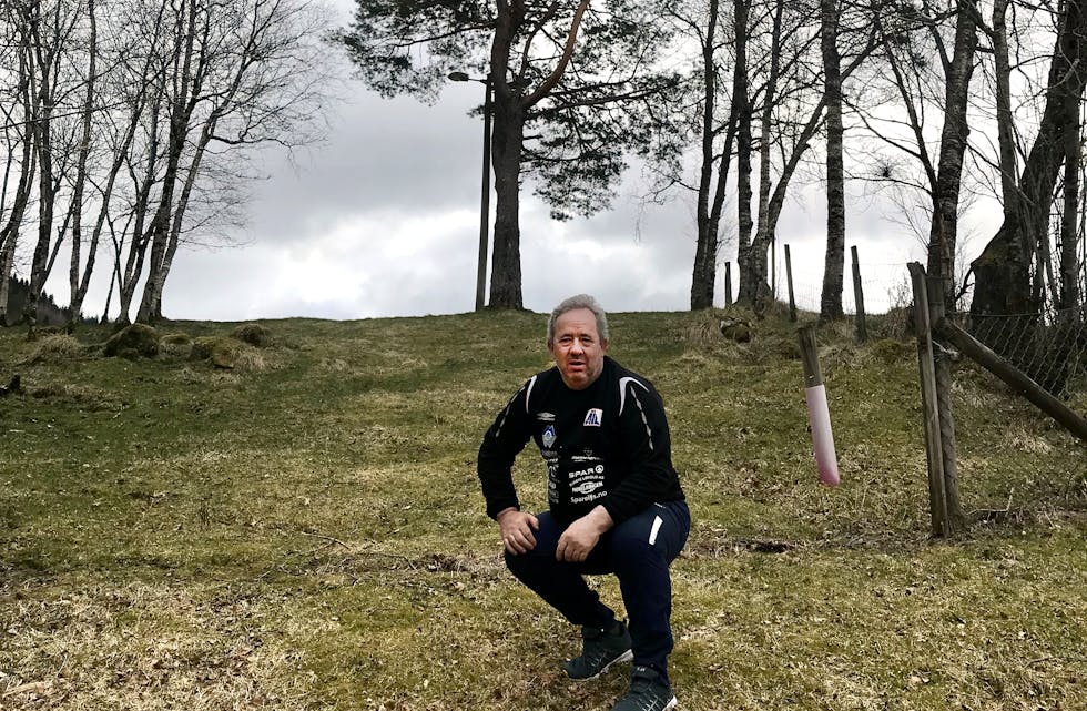 KLART FOR LØP: Ole Magne Kvalsvik og dei andre i Åheim IL inviterer nok ein gong til løp, der 1. mailøpet sin versjon av «mördarbakken» ventar løparane. 