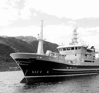 SKÅR SENIOR er ein topp moderne båt Her på veg inn til Skår måndag. 
