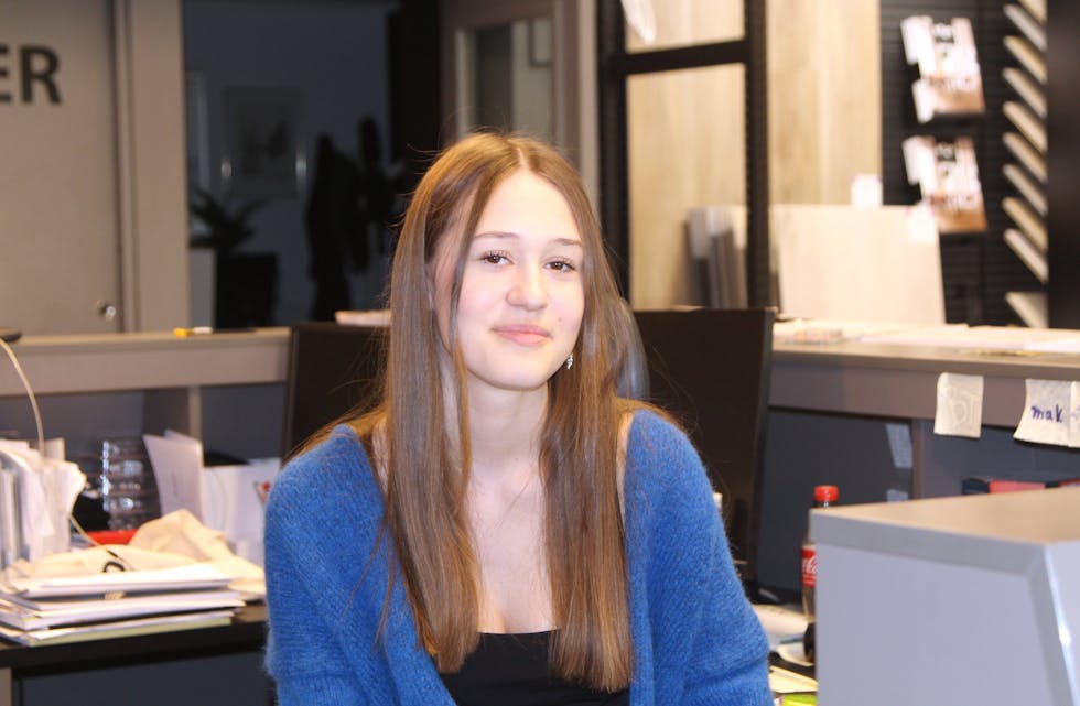Magdalena Chrobok	(16) frå Eidså. Går første året på Kunst, Design og Arkitektur (KDA) i Volda.