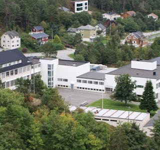 Herøy vidaregåande skule, lokalisert i Fosnavåg. 