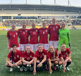 DEBUT: Laget Noreg U23 stilte mot Sverige måndag kveld. Debutkampen endte med nederlag for Anna Nerland Aahjem.