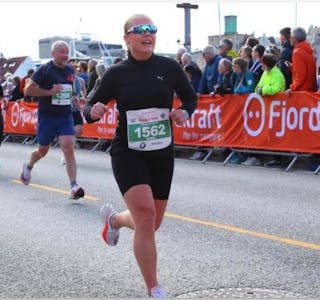 LØP: Fleire vanylvingar var med i Bergen City maraton i helga. Her Anna Nygård Thunem.