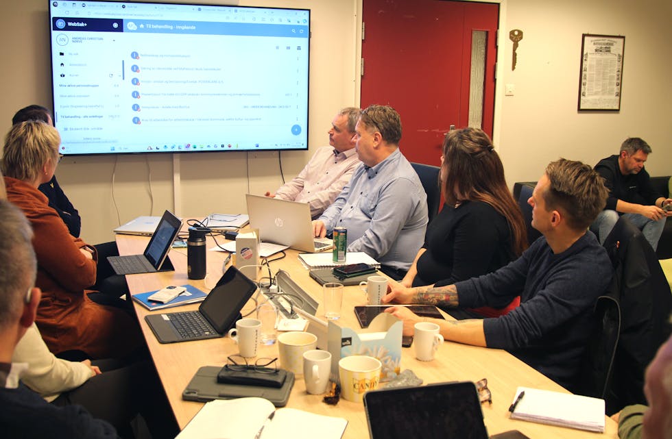 ARBEIDSMØTE: Formannskapet og gruppeleiar i KrF, Joar Lille-Rovde, fekk tysdag presentert framlegget til budsjett og økonomiplan.