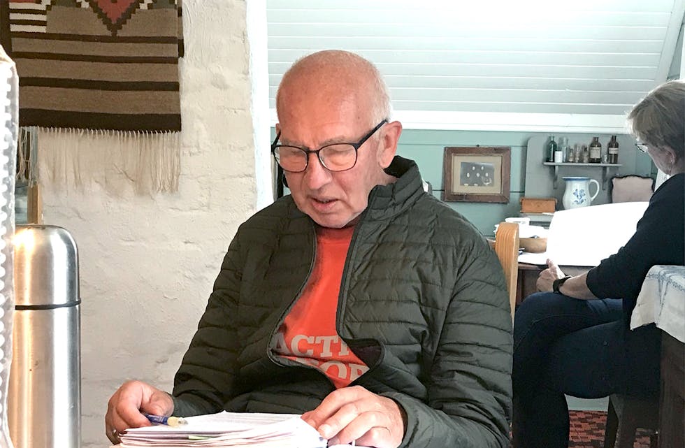 NY BOK: Geir Nordal i Syvde Sogelag fortel om planane for ny bok. Arkivfoto frå 2021.