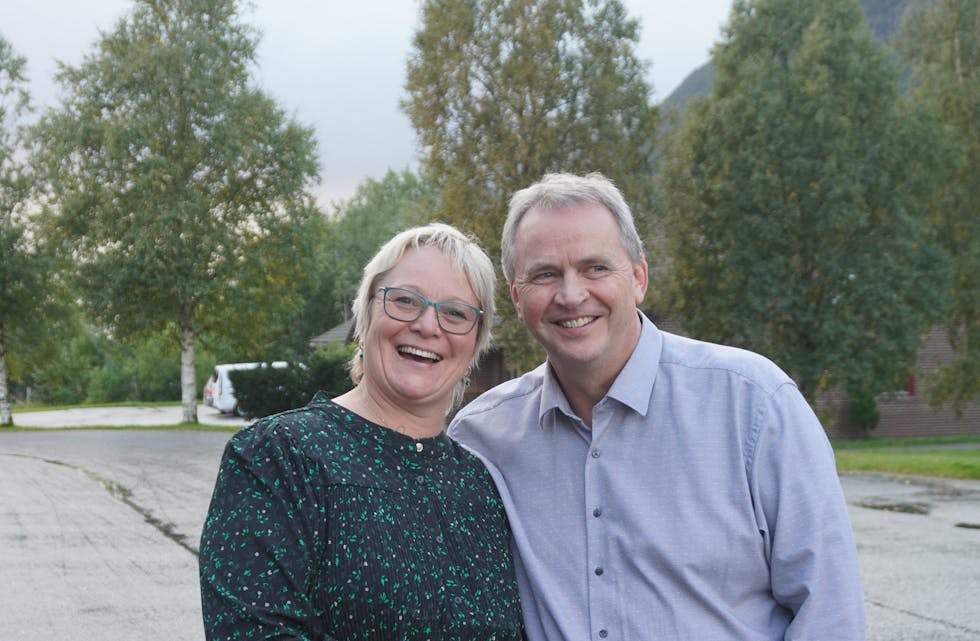 Er det noverande eller førre ordførar som har vore på treff med Erlend Elias ?